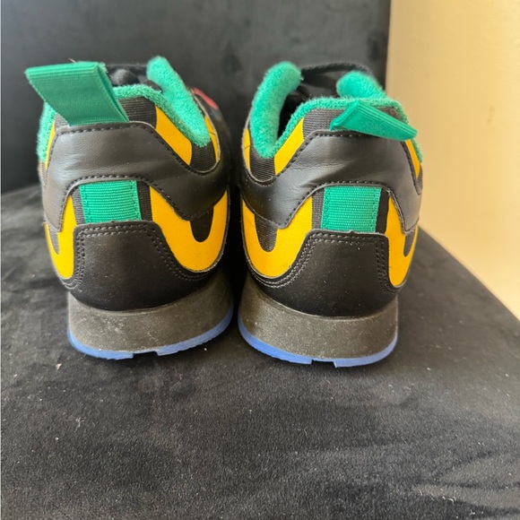 Colorful Reebok Sneakers - Picture 4 of 4